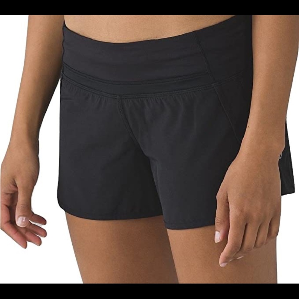 black lululemon shorts